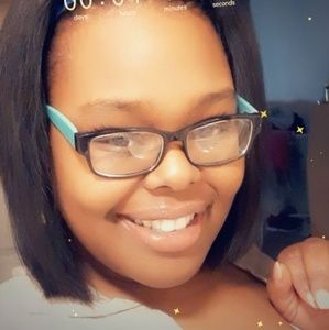 Meet your Posher, Candace